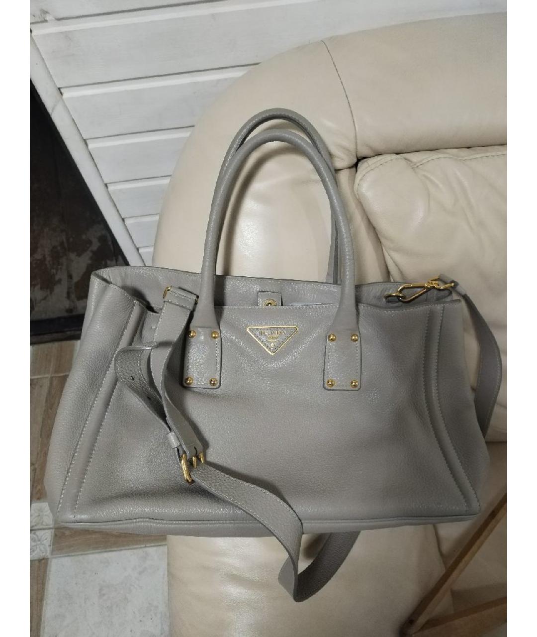 PRADA Серая кожаная сумка через плечо, фото 8