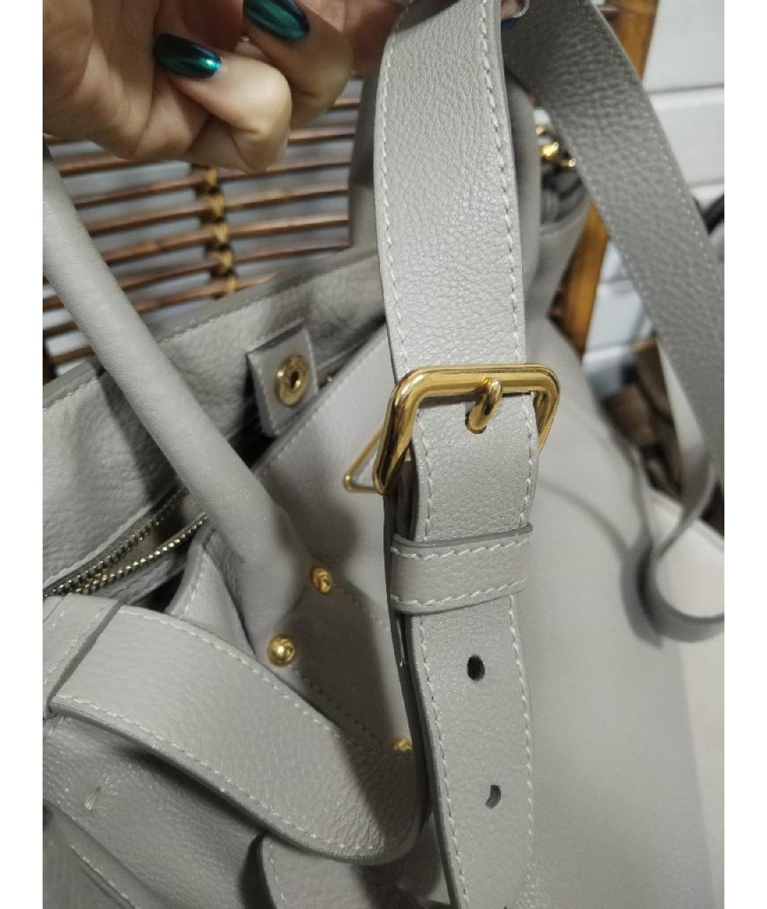 PRADA Серая кожаная сумка через плечо, фото 5