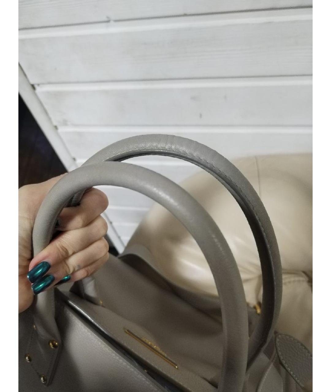 PRADA Серая кожаная сумка через плечо, фото 4