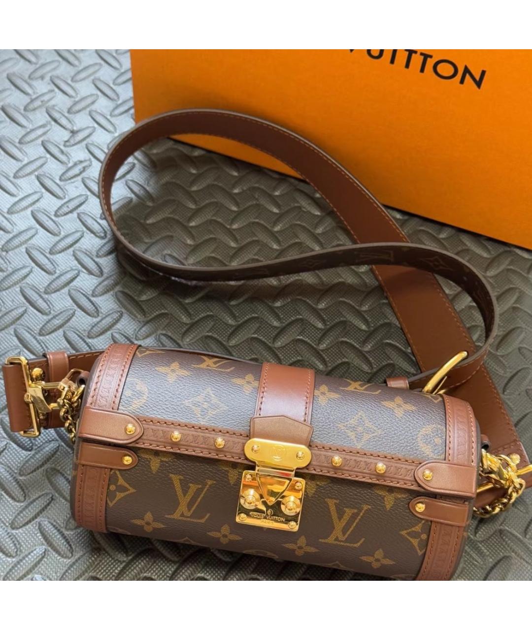 LOUIS VUITTON Коричневая кожаная сумка через плечо, фото 2