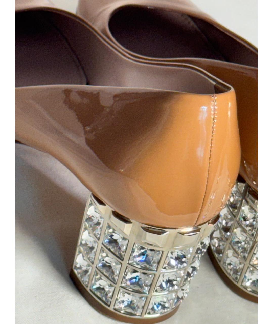 MIU MIU Бежевые туфли из лакированной кожи, фото 6