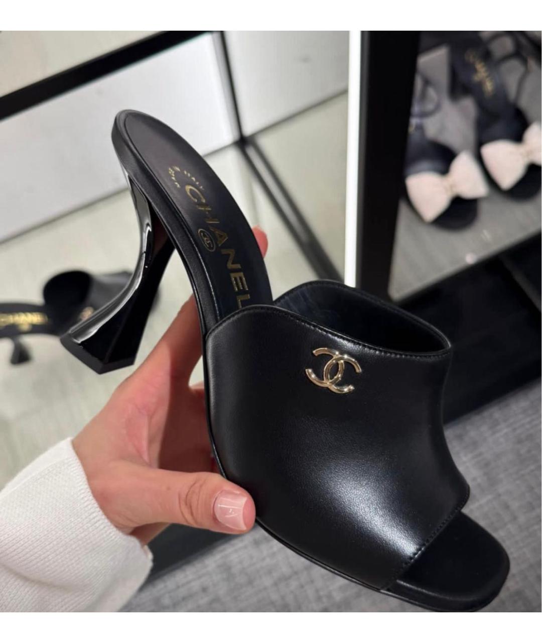 CHANEL Черные кожаные мюли, фото 3