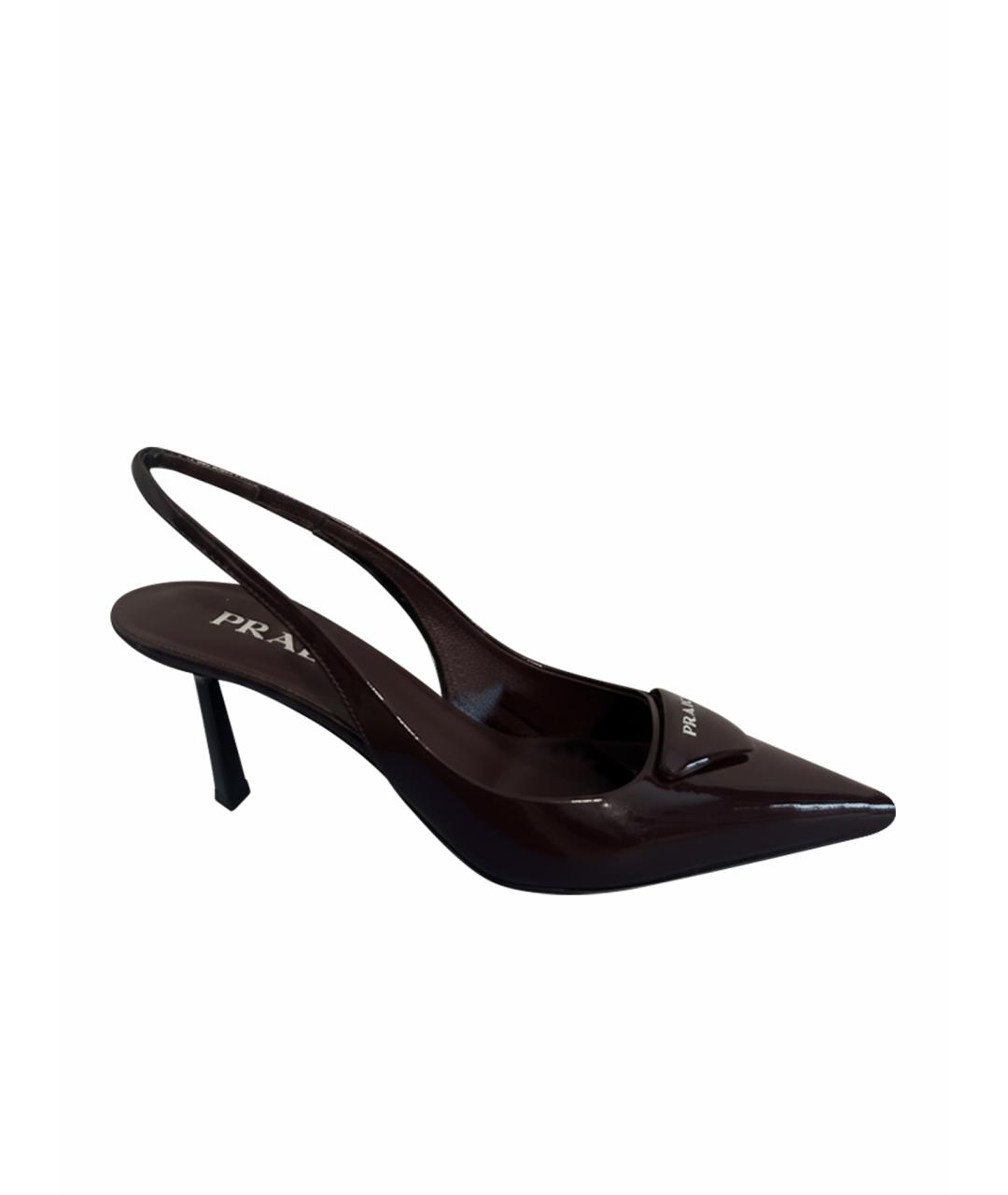 PRADA Бордовые лодочки на низком каблуке из лакированной кожи, фото 1