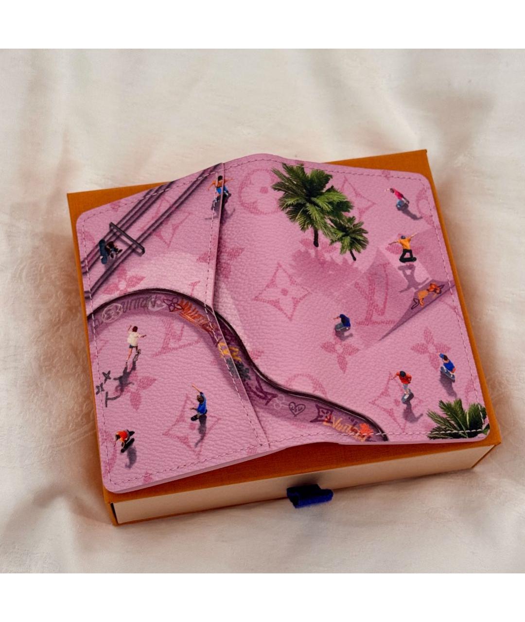 LOUIS VUITTON Розовый кожаный кардхолдер, фото 3