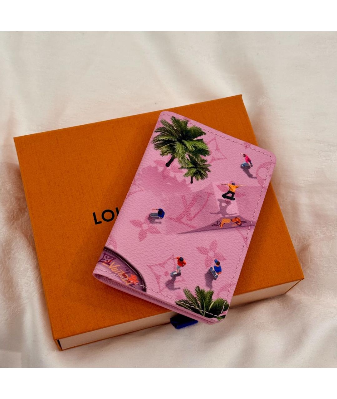 LOUIS VUITTON Розовый кожаный кардхолдер, фото 2