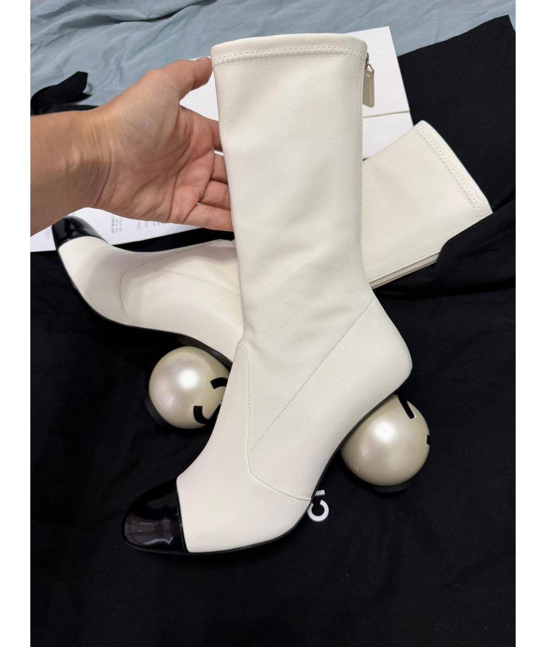 CHANEL Белые кожаные ботильоны, фото 3