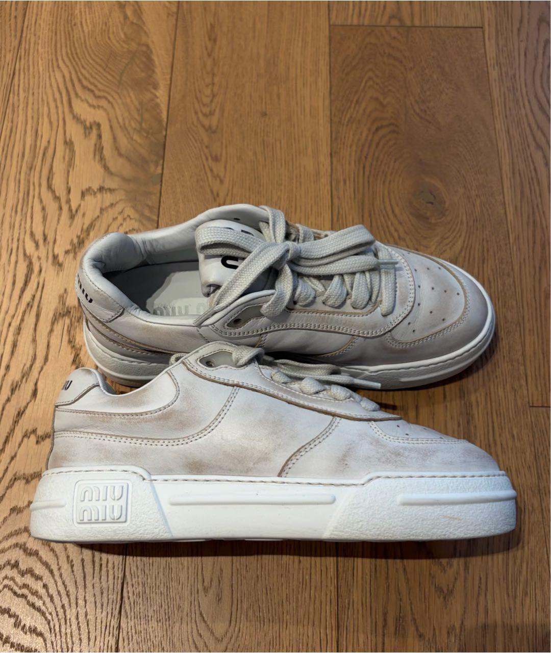 MIU MIU Белые кожаные кроссовки, фото 2