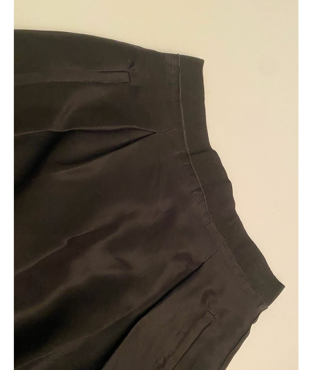 DOLCE&GABBANA Черная шелковая юбка мини, фото 3