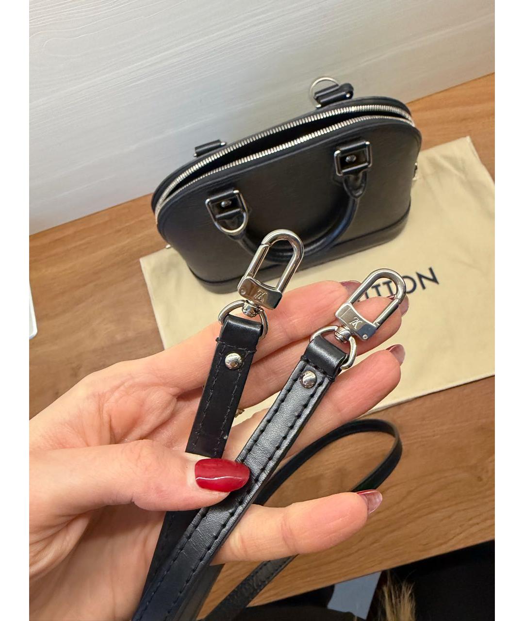 LOUIS VUITTON Черная кожаная сумка с короткими ручками, фото 8