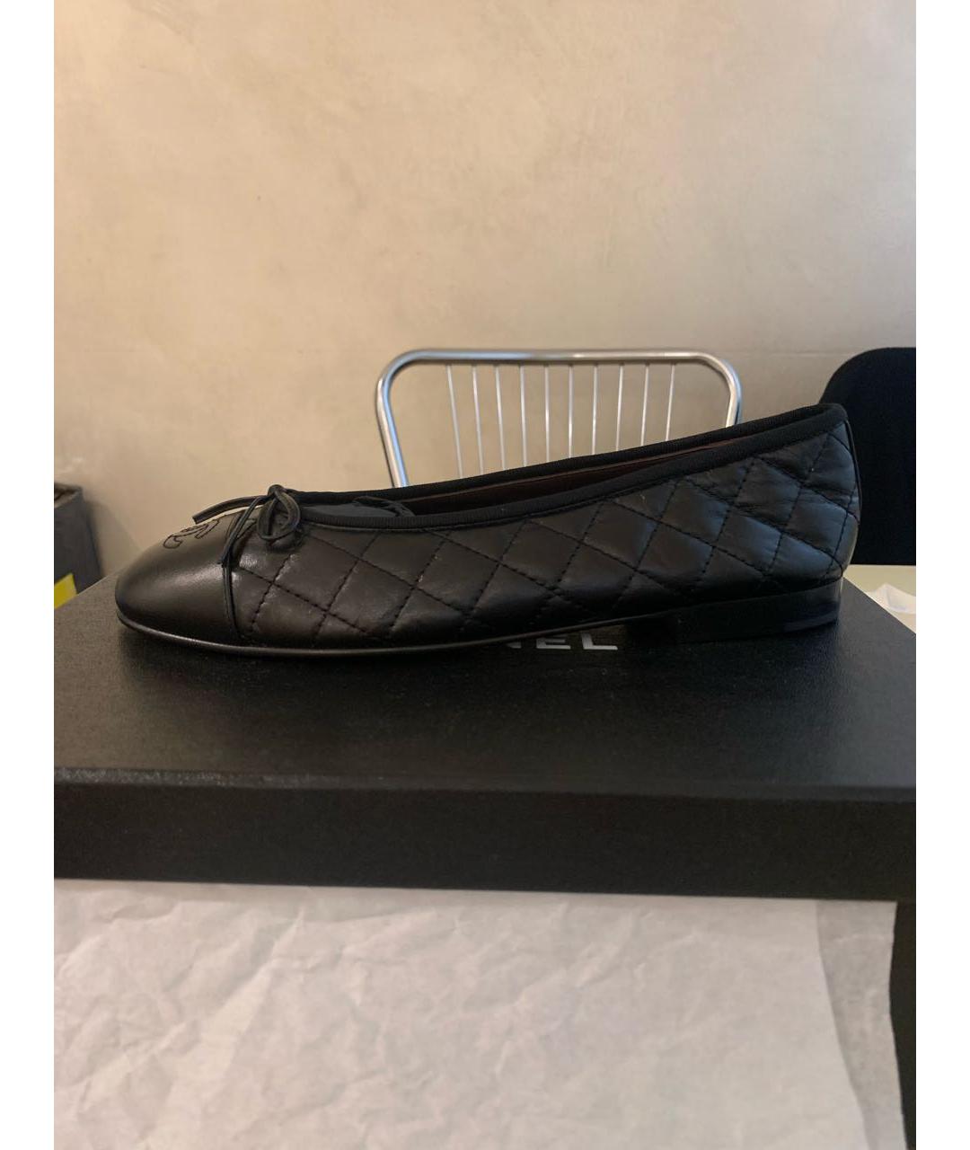 CHANEL Черные кожаные балетки, фото 5