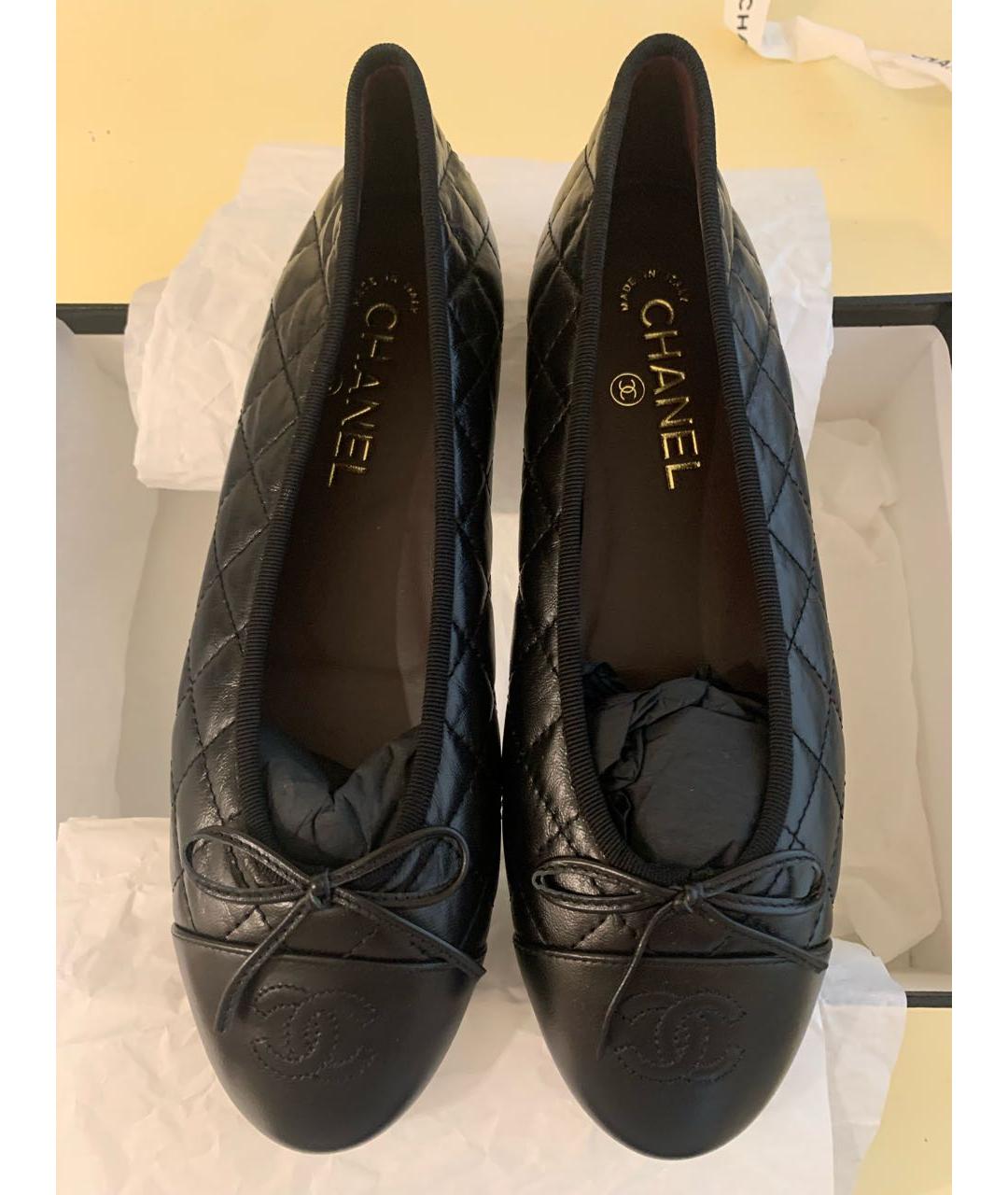 CHANEL Черные кожаные балетки, фото 2