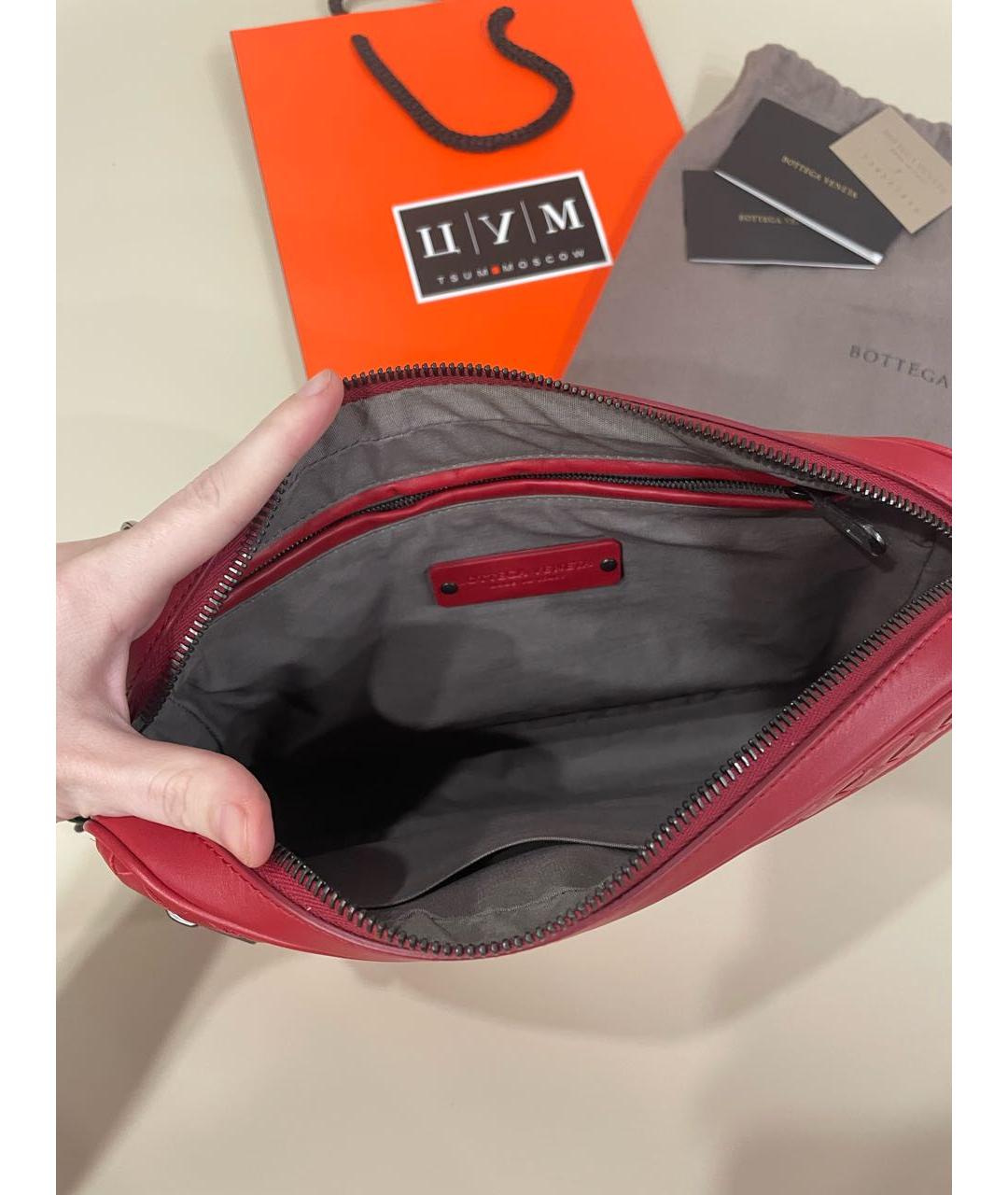 BOTTEGA VENETA Красная кожаная барсетка, фото 6