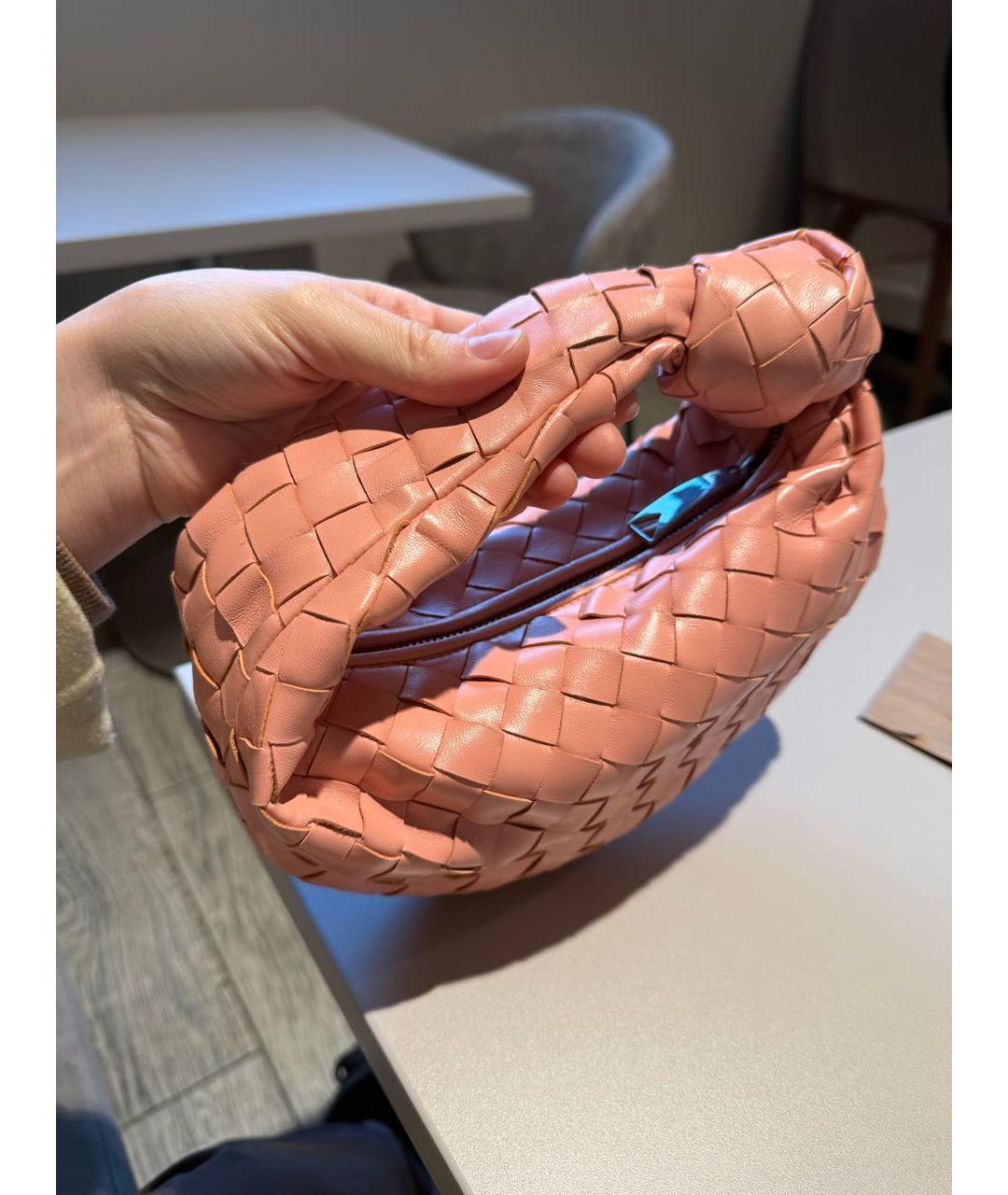 BOTTEGA VENETA Коралловая кожаная сумка с короткими ручками, фото 4