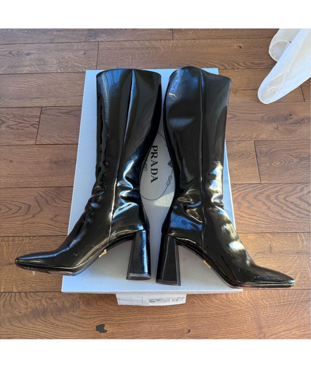 PRADA Черные сапоги из лакированной кожи, фото 4