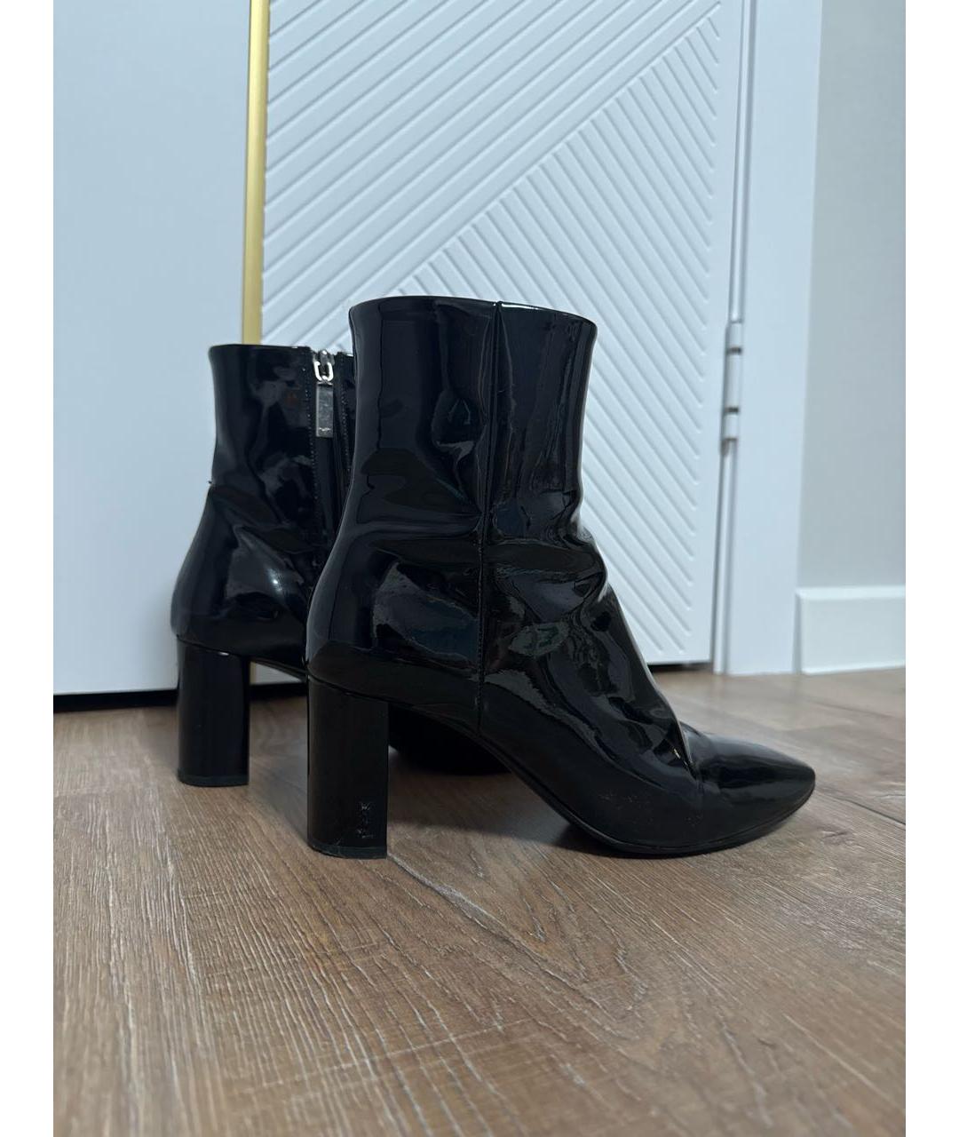 SAINT LAURENT Черные ботильоны из лакированной кожи, фото 5