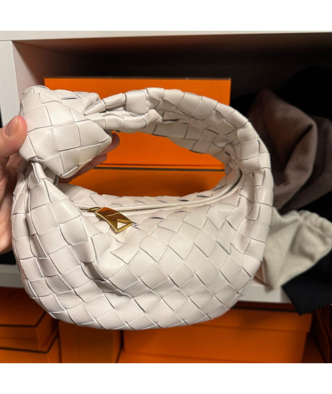 BOTTEGA VENETA Белая кожаная сумка с короткими ручками, фото 2