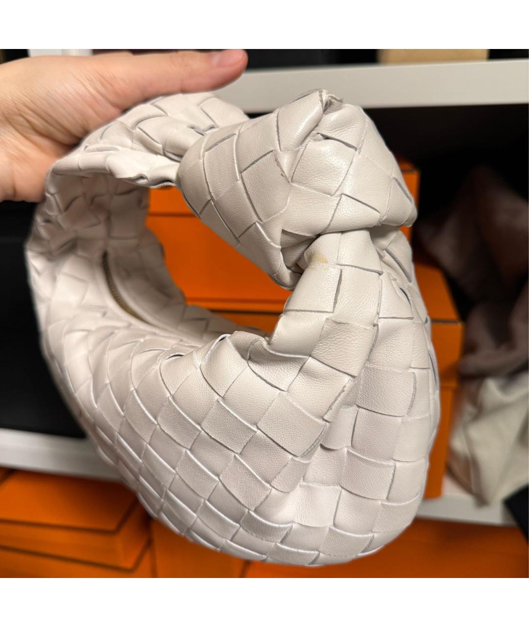 BOTTEGA VENETA Белая кожаная сумка с короткими ручками, фото 5