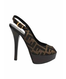 FENDI Босоножки