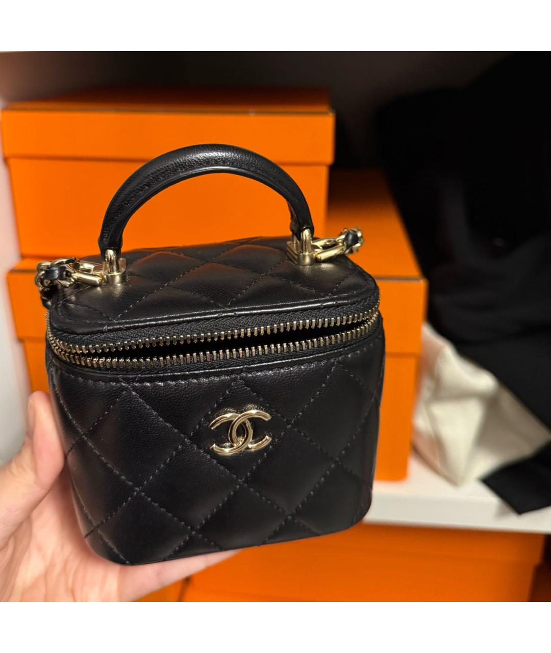 CHANEL Черная кожаная сумка тоут, фото 2