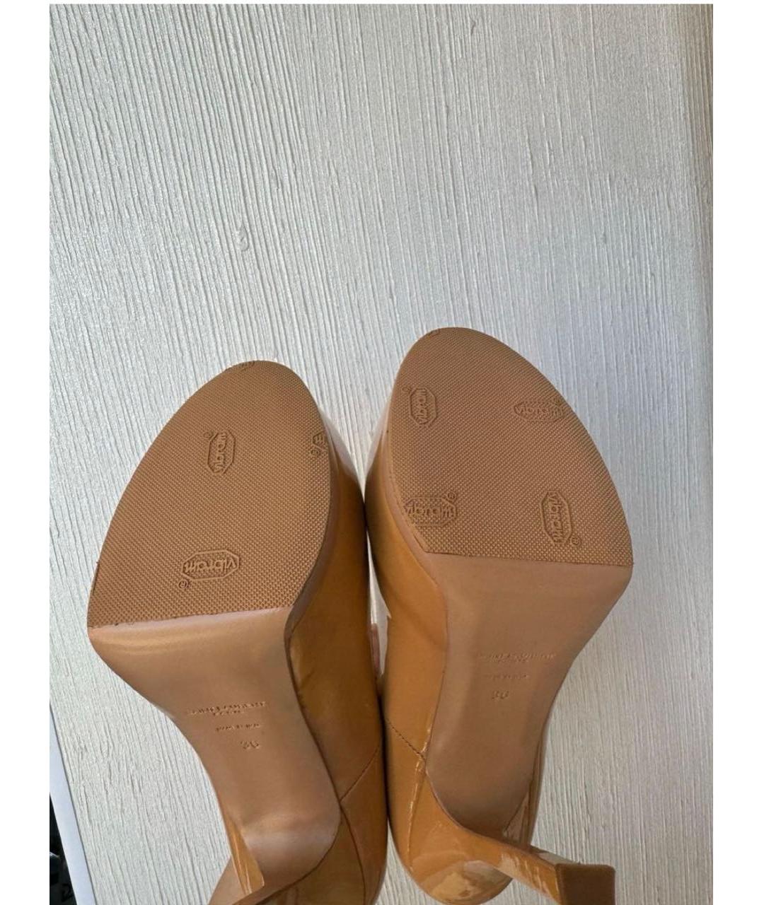 SAINT LAURENT Бежевые туфли из лакированной кожи, фото 7