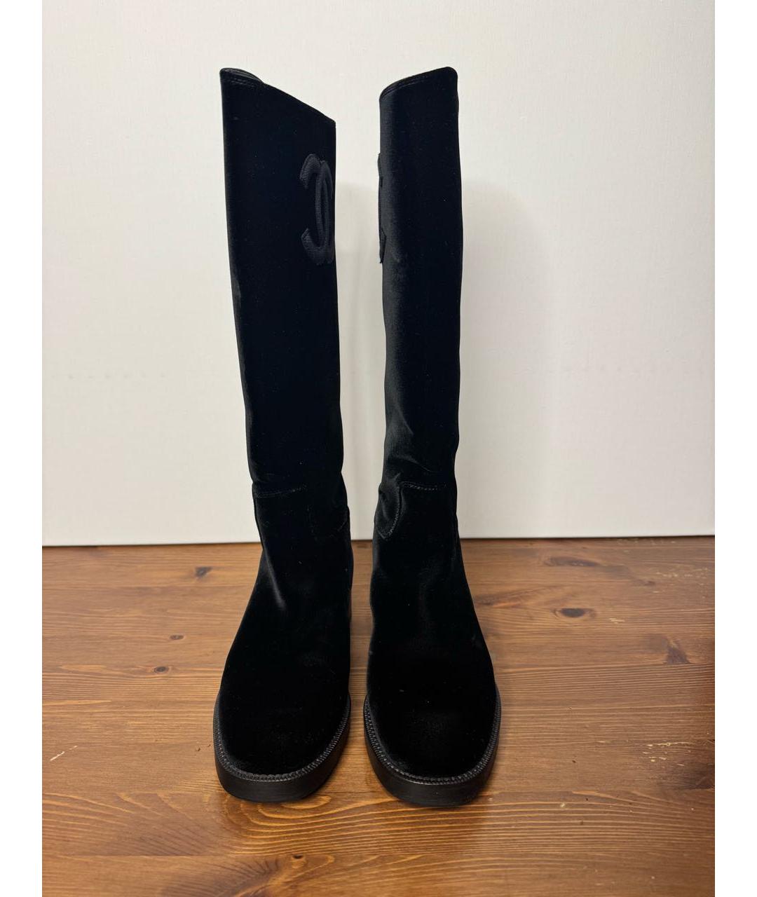 CHANEL Черные бархатные сапоги, фото 2