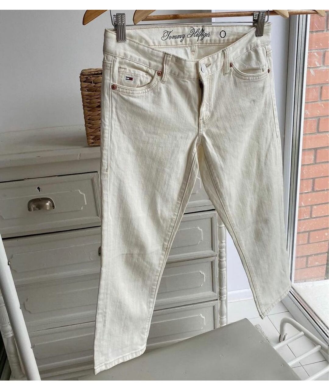 HILFIGER COLLECTION Белые хлопко-полиэстеровые прямые джинсы, фото 8
