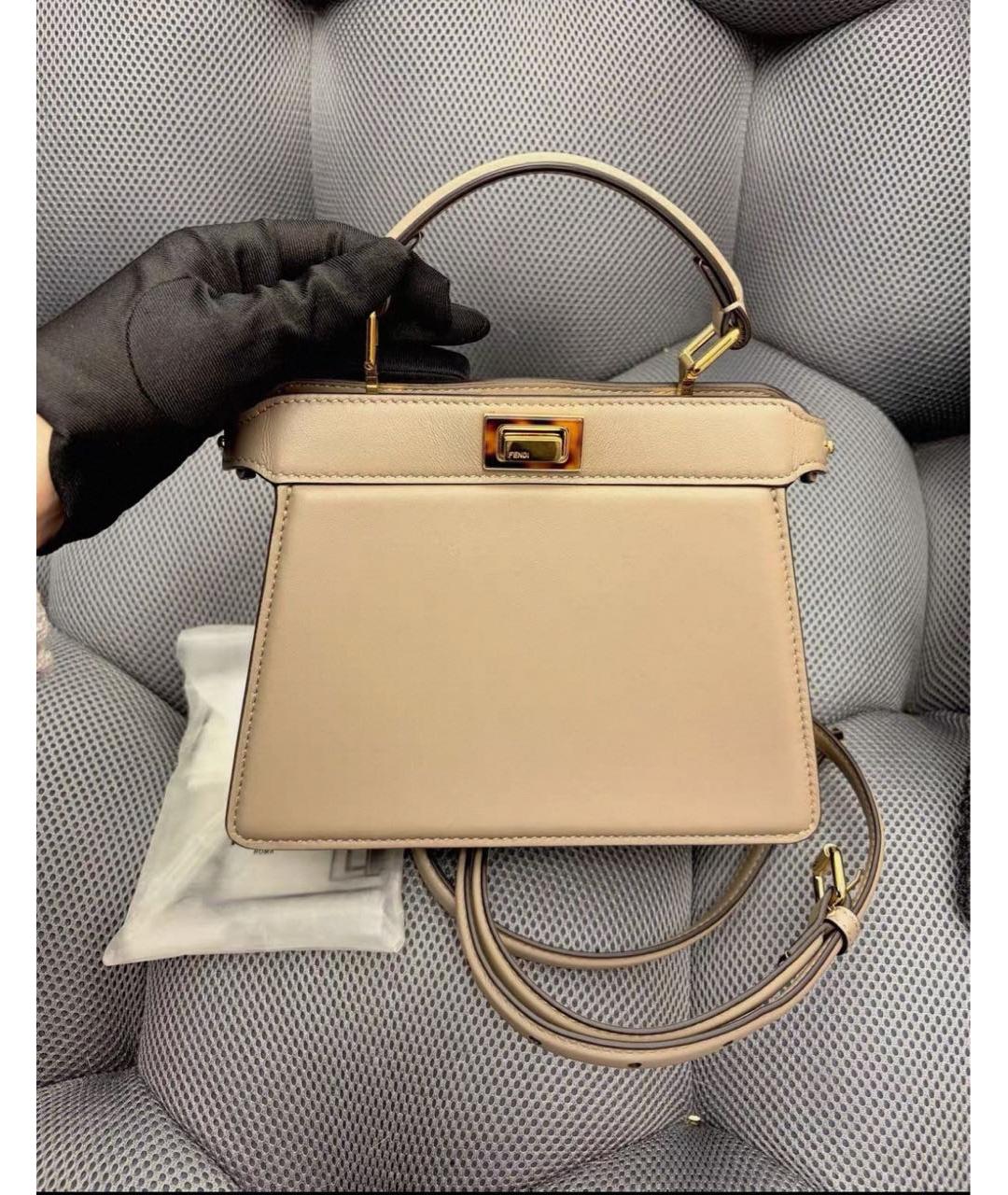 FENDI Бежевая кожаная сумка с короткими ручками, фото 3