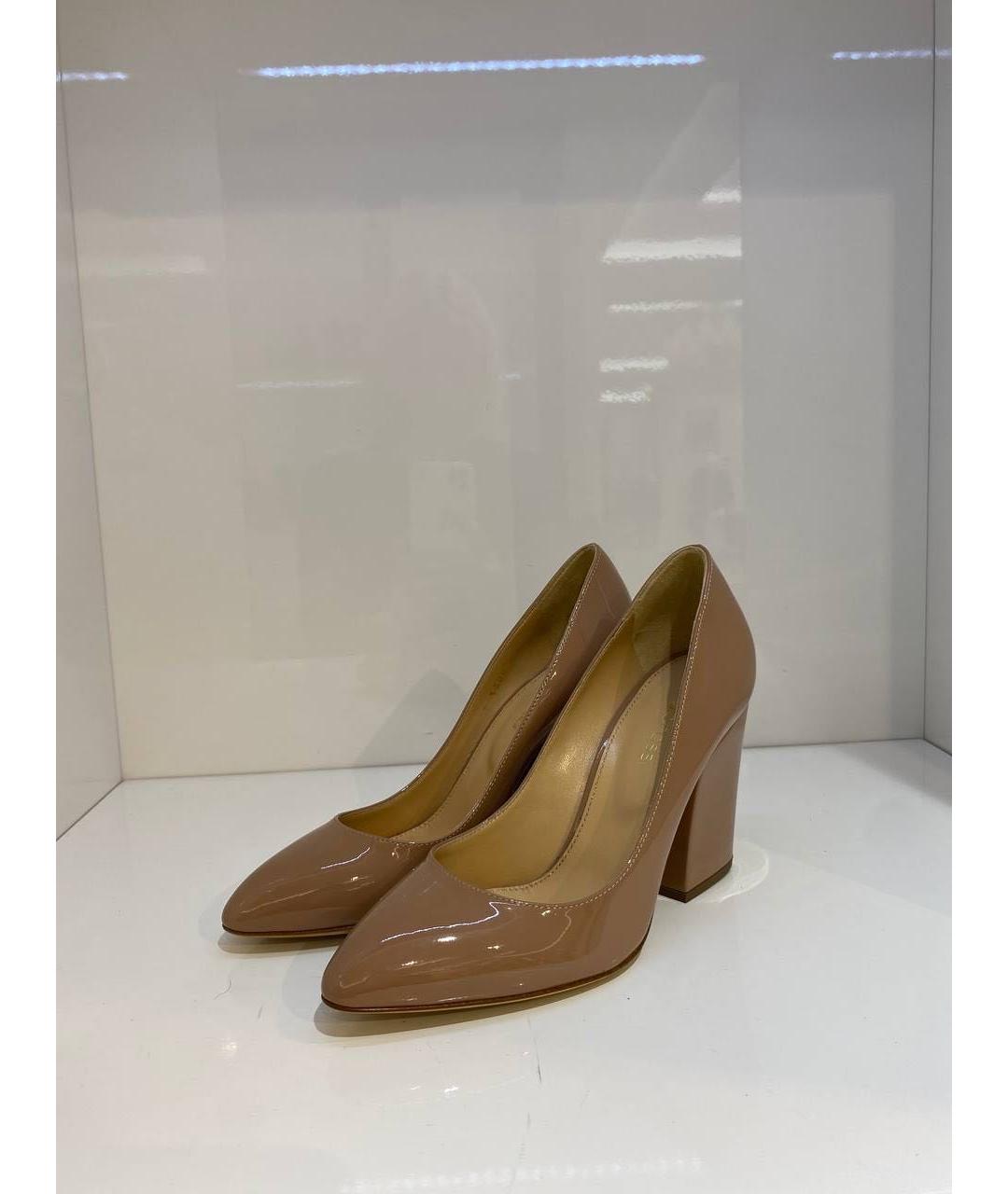 SERGIO ROSSI Бежевые туфли из лакированной кожи, фото 2