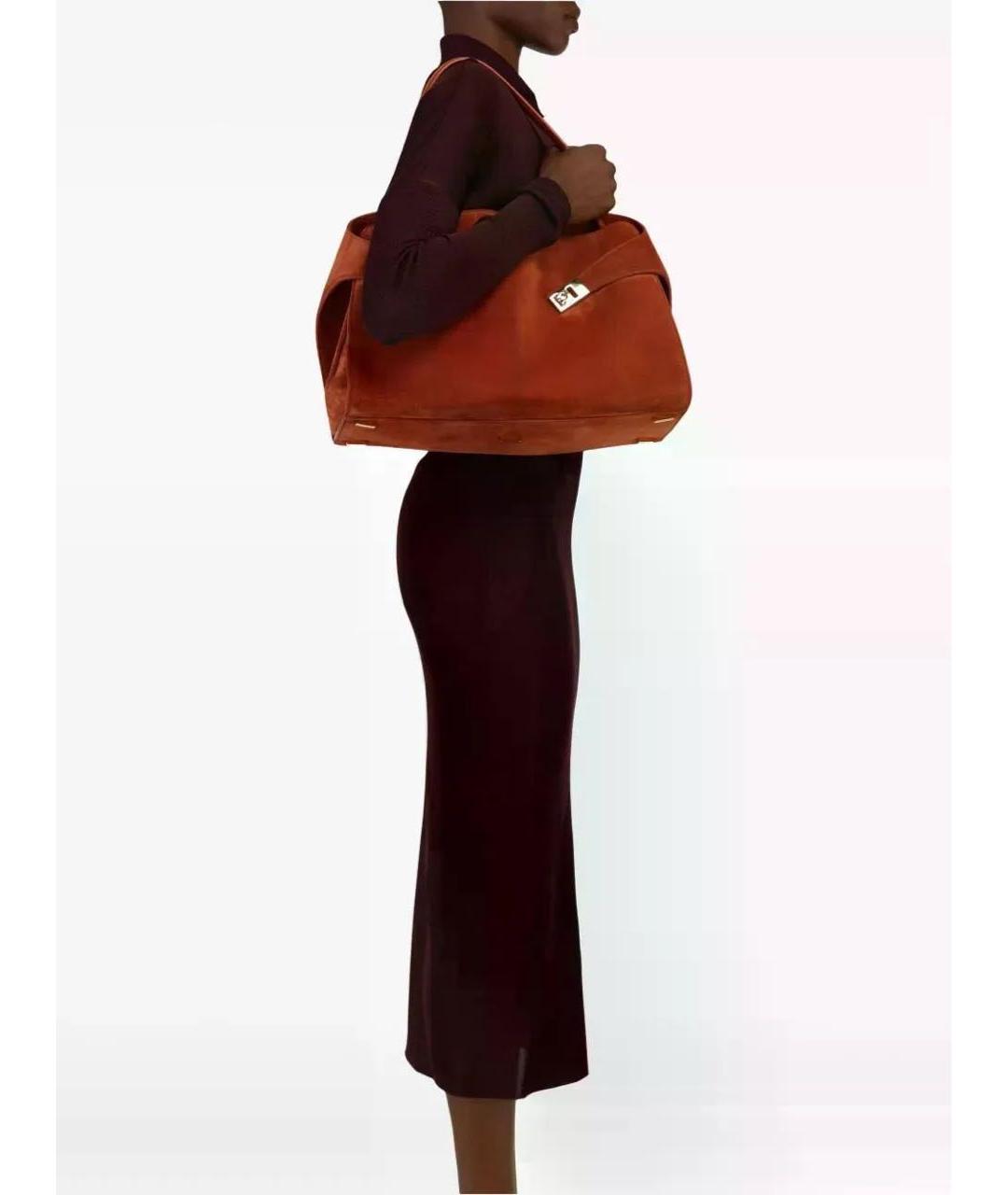 FERRAGAMO Оранжевая замшевая сумка с короткими ручками, фото 4