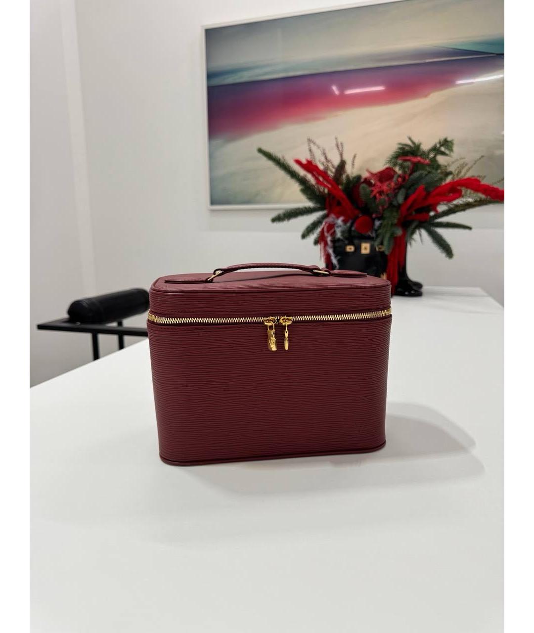 LOUIS VUITTON Бордовая кожаная косметичка, фото 5