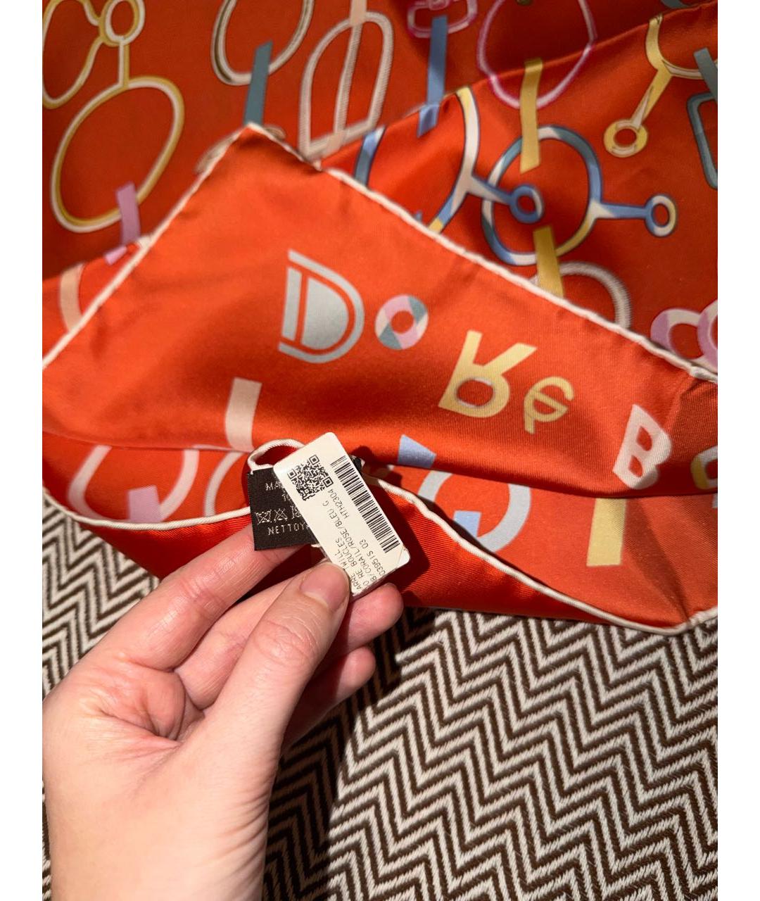 HERMES Оранжевый шелковый платок, фото 3