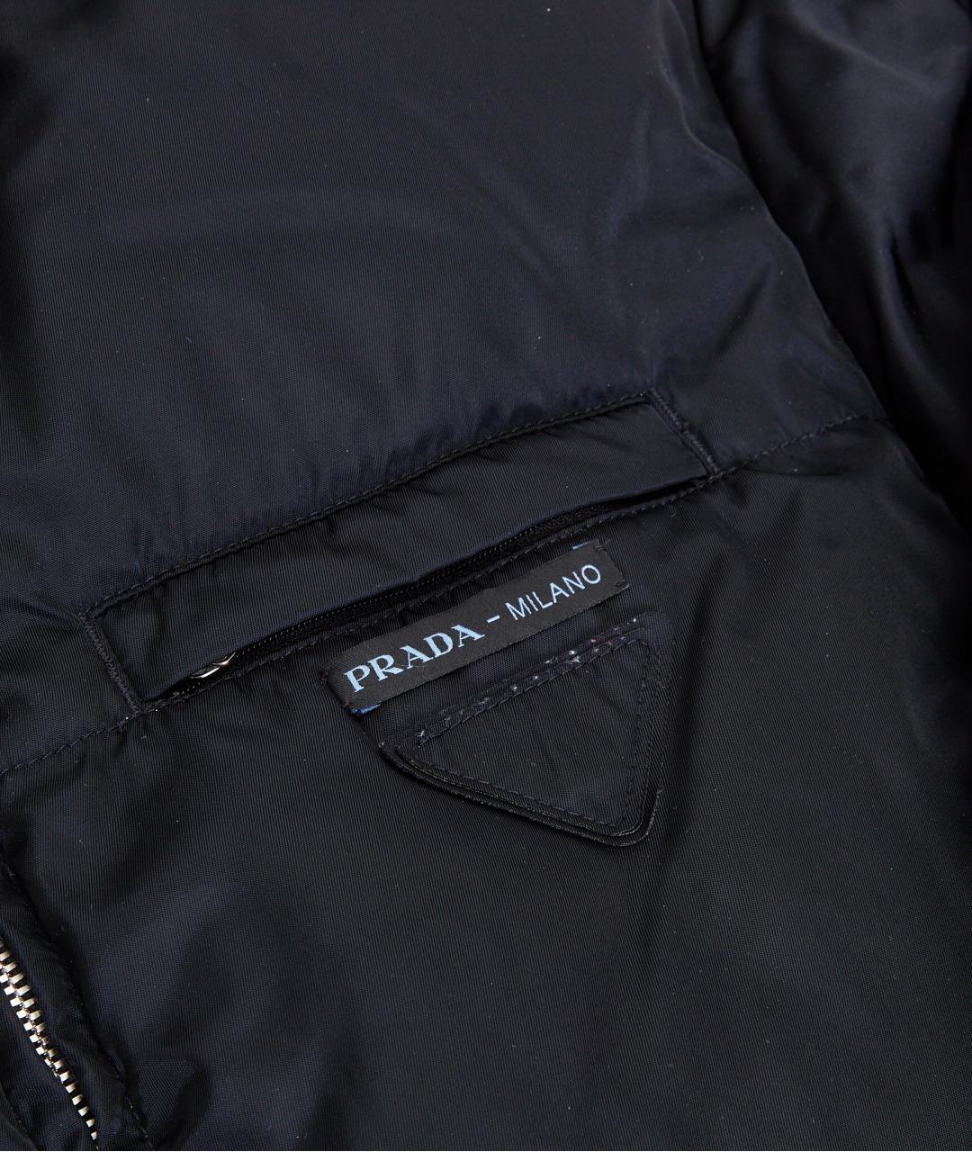 PRADA Черная полиамидовая куртка, фото 7