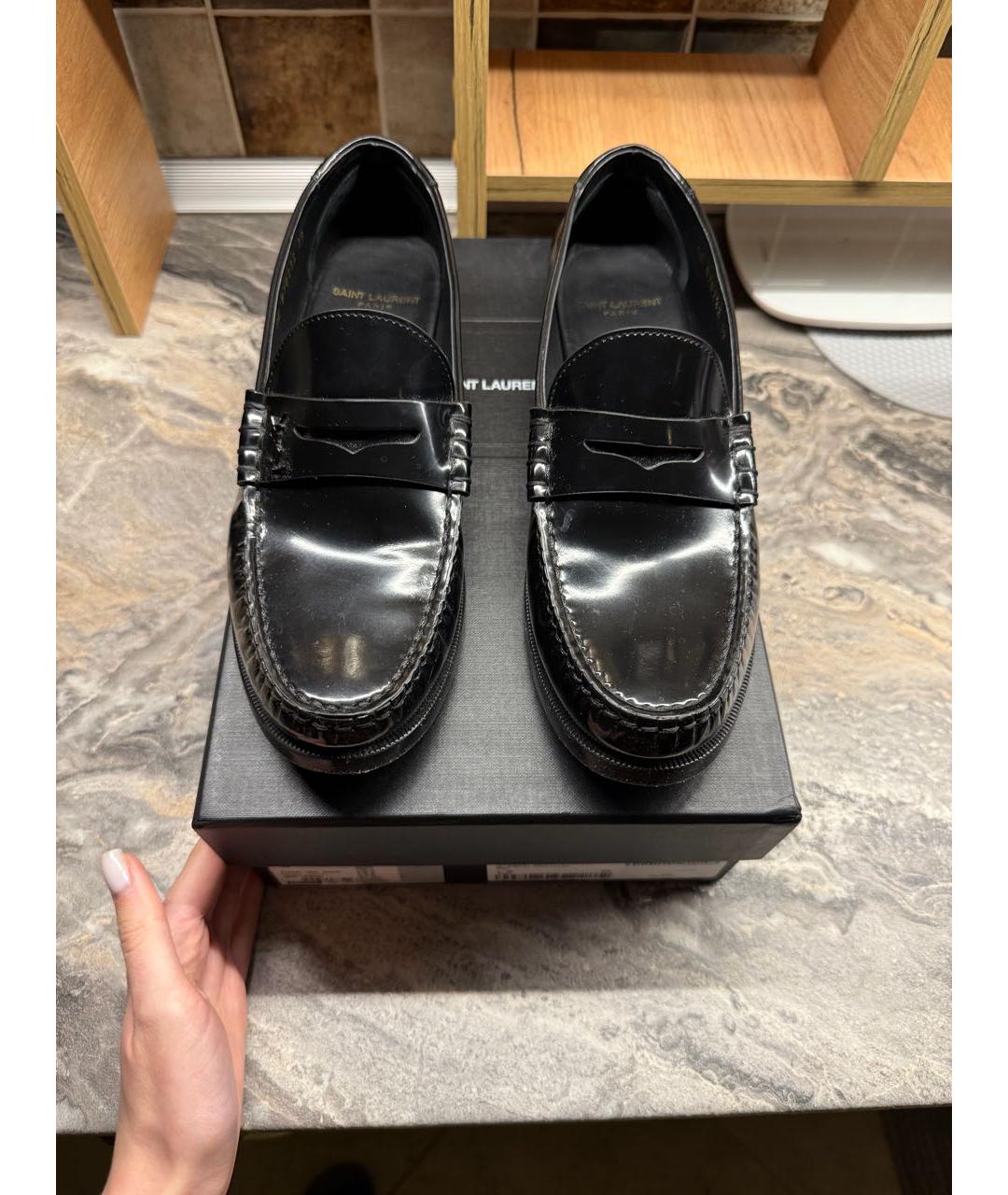 SAINT LAURENT Черные лоферы из лакированной кожи, фото 3