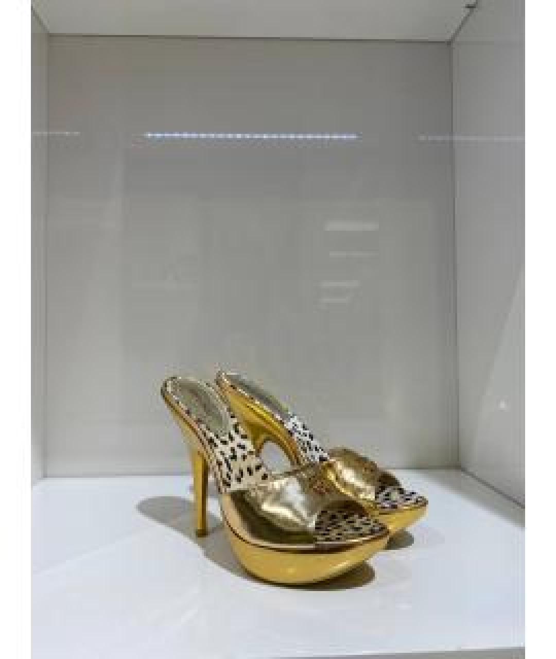 ROBERTO CAVALLI Золотые кожаные босоножки, фото 5