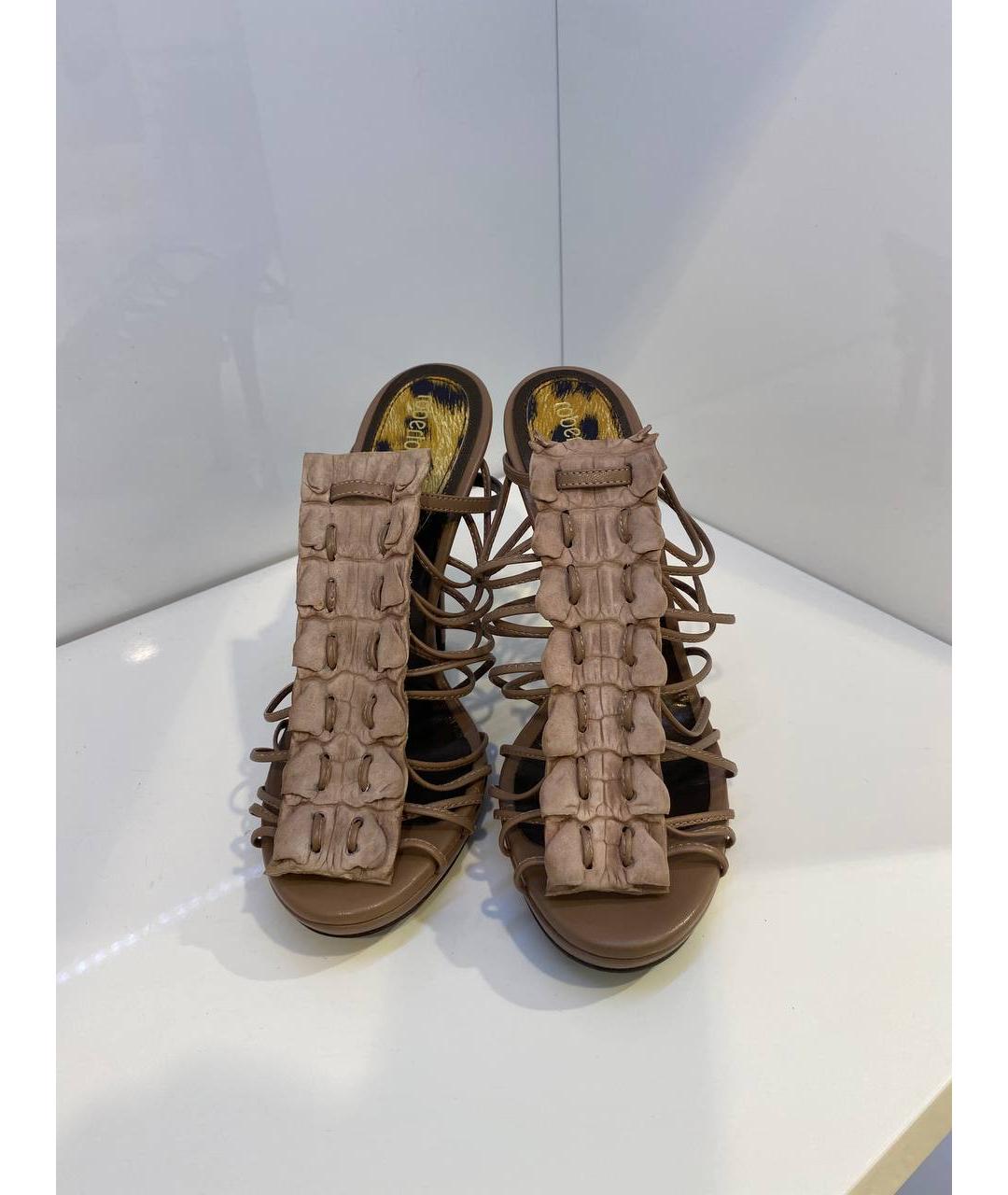 ROBERTO CAVALLI Бежевые кожаные босоножки, фото 2