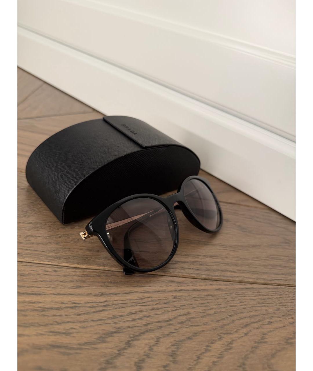 PRADA Черные пластиковые солнцезащитные очки, фото 4