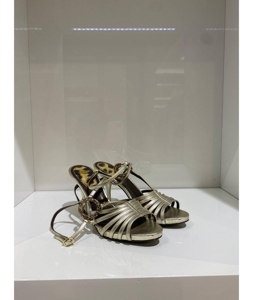 ROBERTO CAVALLI Золотые кожаные босоножки, фото 4