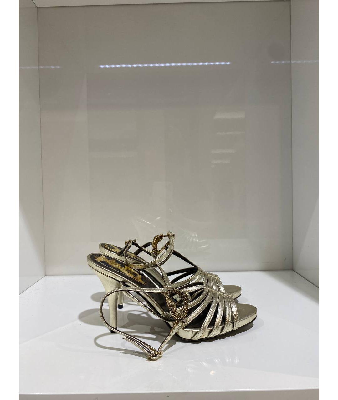 ROBERTO CAVALLI Золотые кожаные босоножки, фото 2