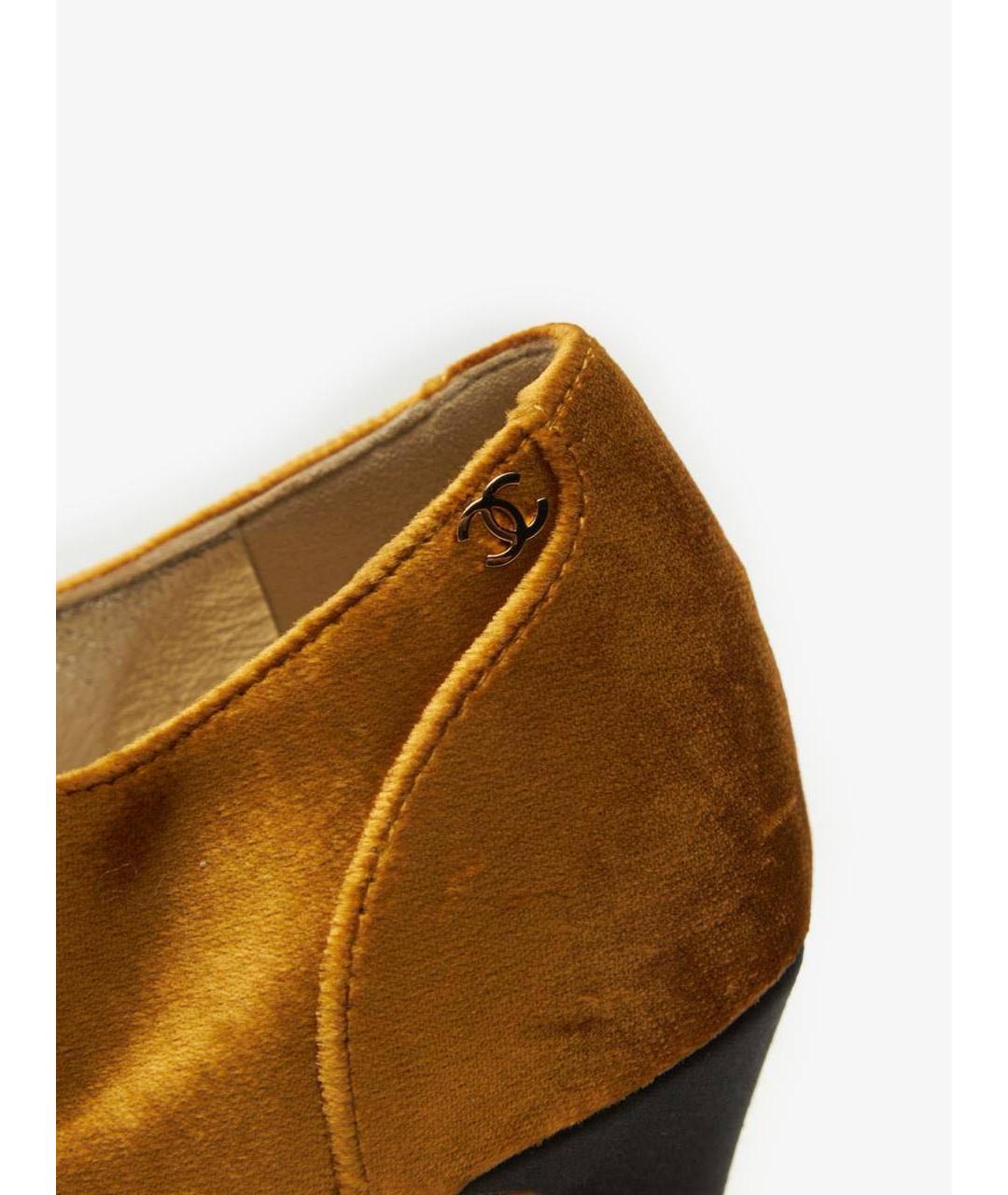 CHANEL Горчичные бархатные ботильоны, фото 3