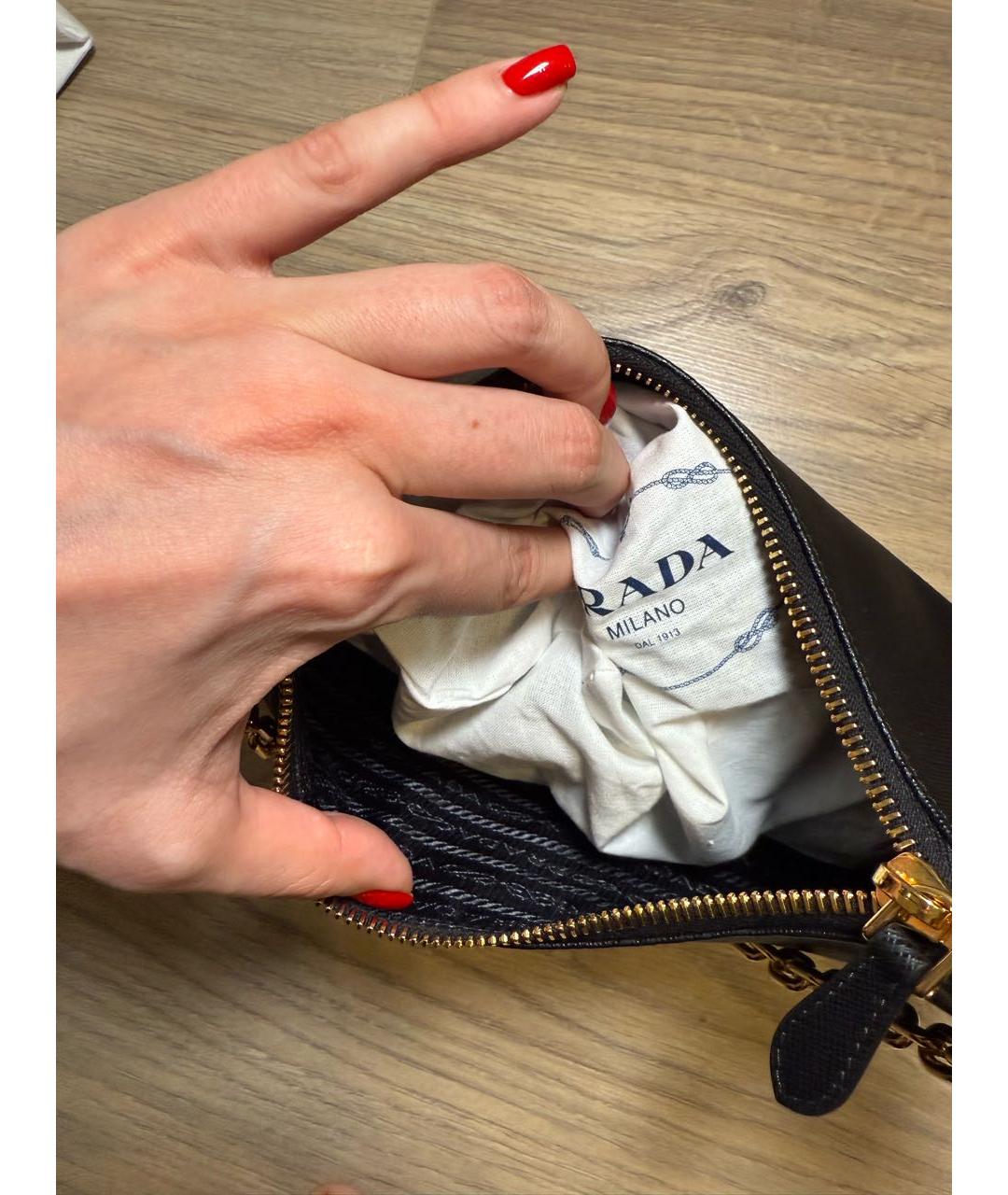 PRADA Черная кожаная сумка с короткими ручками, фото 4