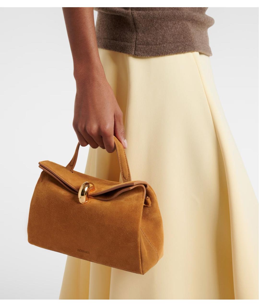 JACQUEMUS Коричневая замшевая сумка с короткими ручками, фото 5