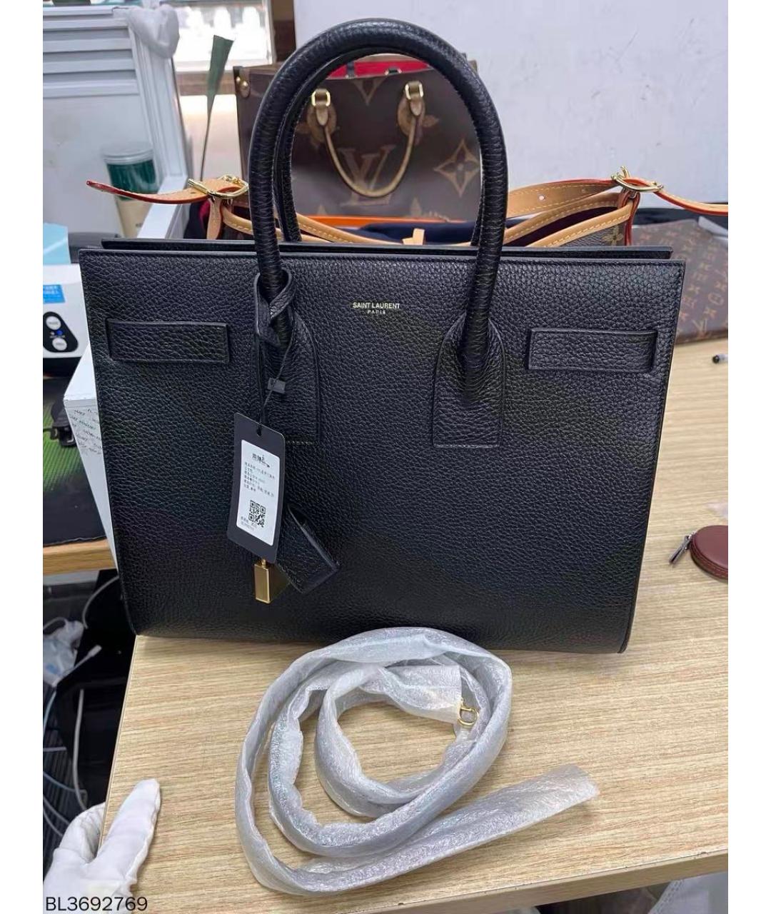 SAINT LAURENT Черная кожаная сумка с короткими ручками, фото 2