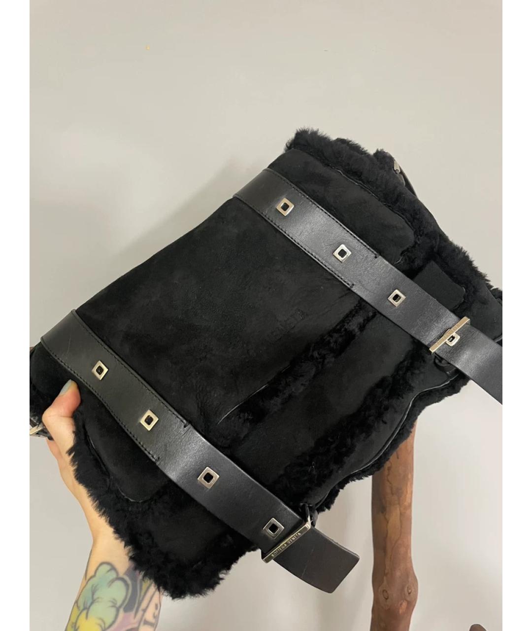 BOTTEGA VENETA Серебряная меховая сумка с короткими ручками, фото 4