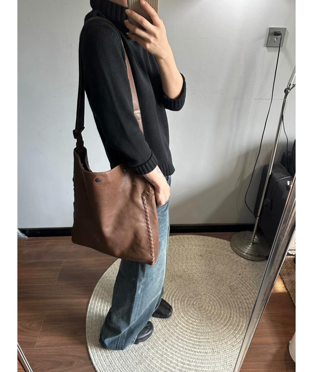 BOTTEGA VENETA Коричневая льняная сумка с короткими ручками, фото 3