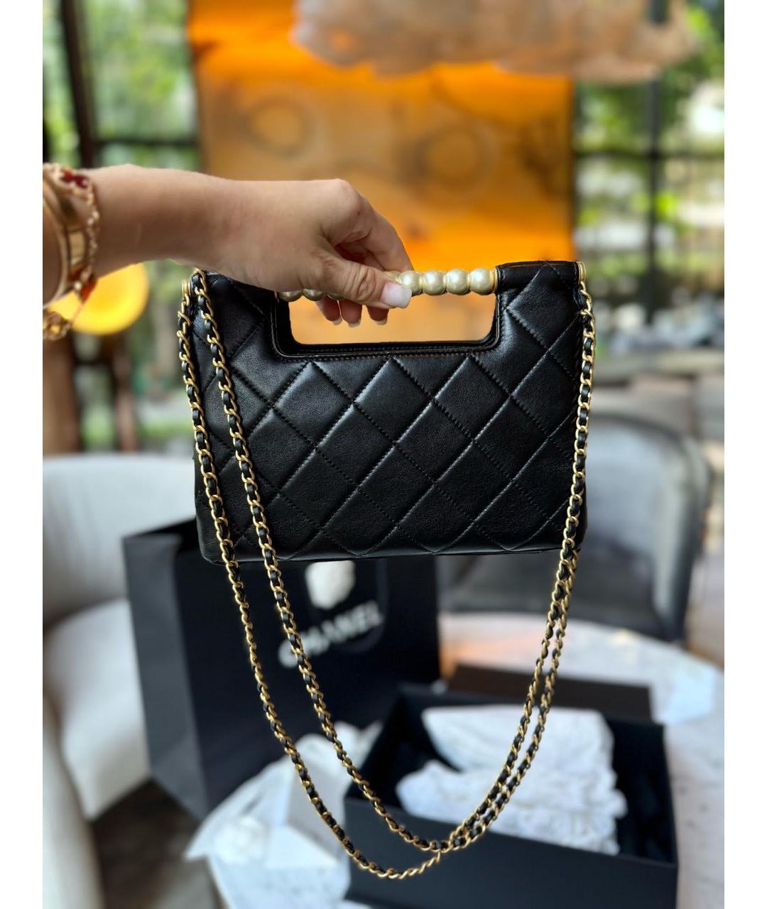 CHANEL Черная кожаная сумка с короткими ручками, фото 3
