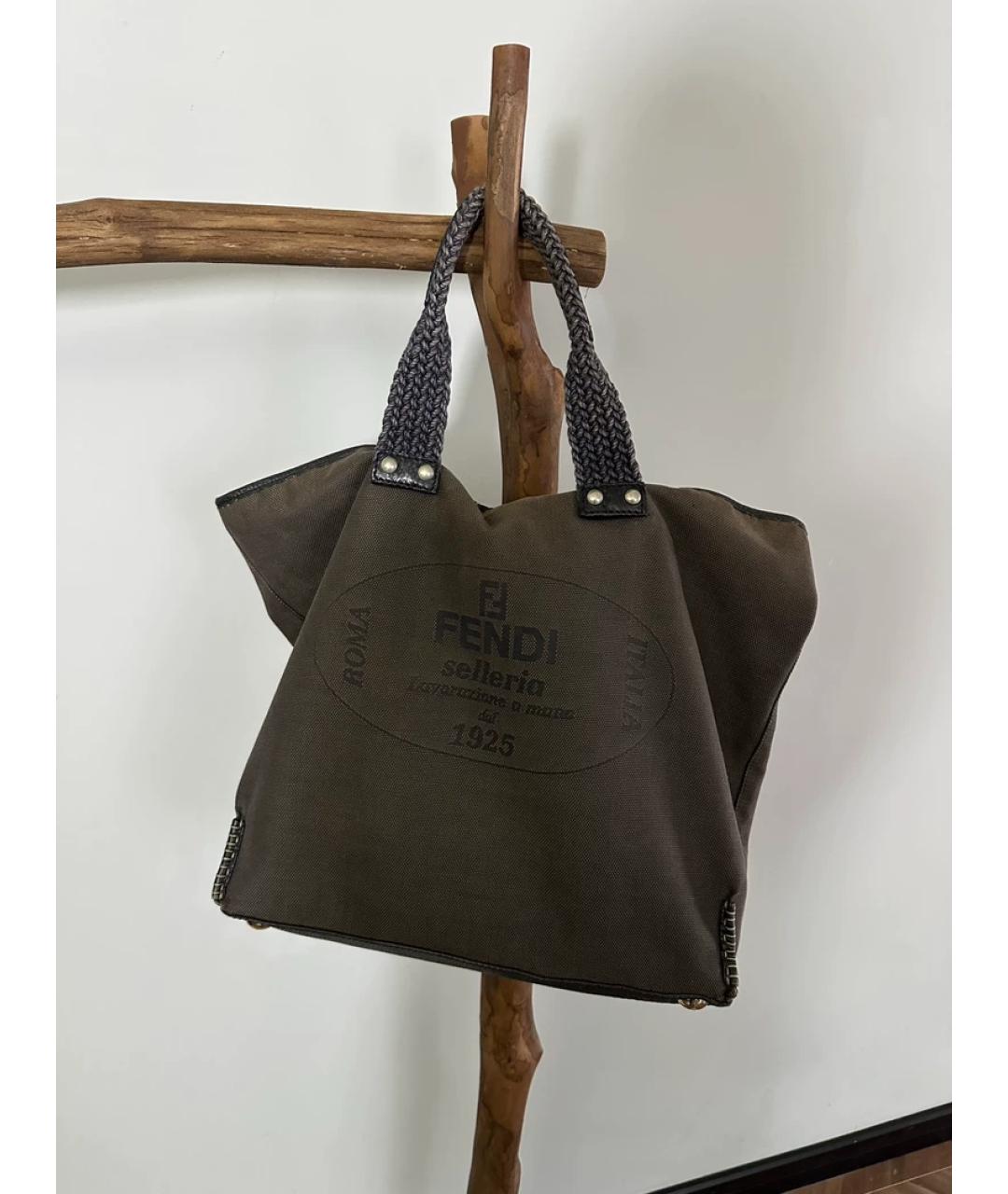 FENDI Коричневая тканевая сумка с короткими ручками, фото 9