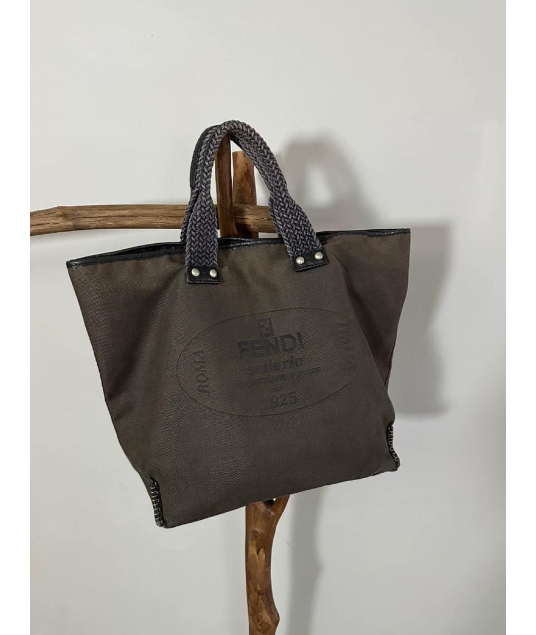 FENDI Коричневая тканевая сумка с короткими ручками, фото 2