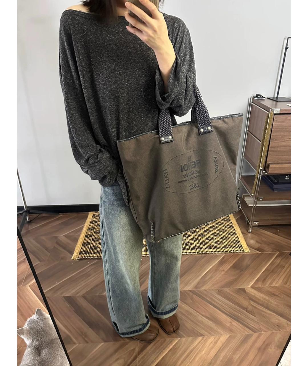 FENDI Коричневая тканевая сумка с короткими ручками, фото 7