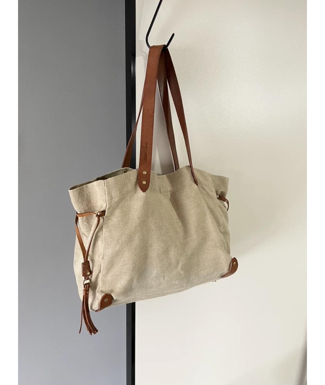 MIU MIU Белая льняная сумка с короткими ручками, фото 3
