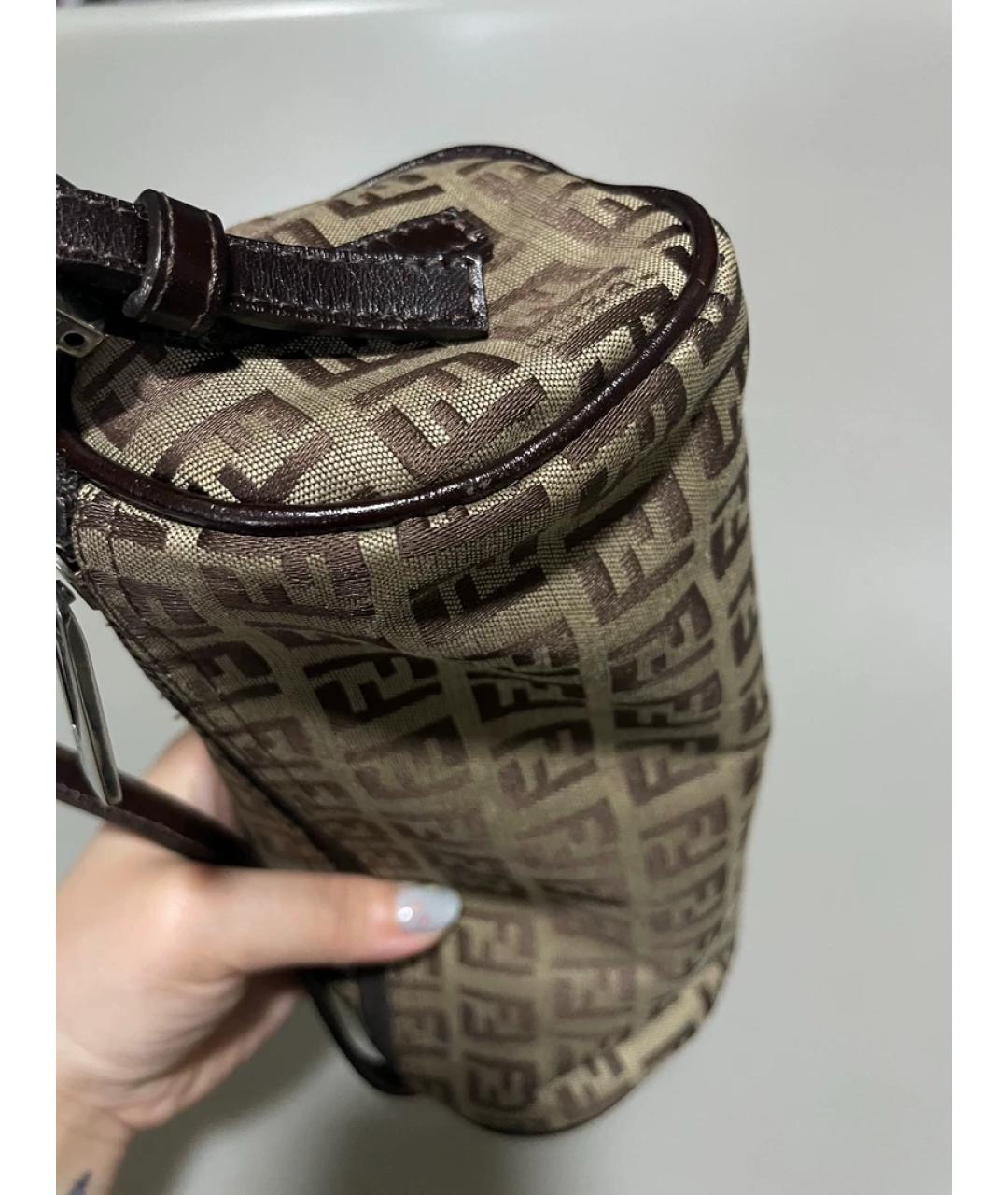 FENDI Коричневая кожаная сумка с короткими ручками, фото 6